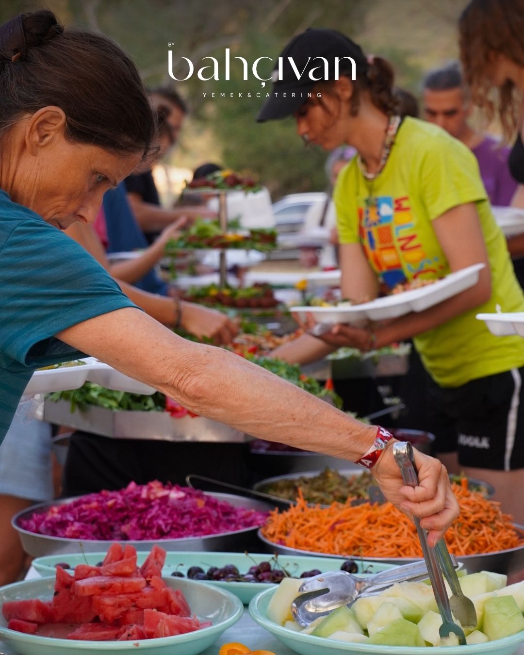 Bahçıvan davet ve organizasyon catering sunumu